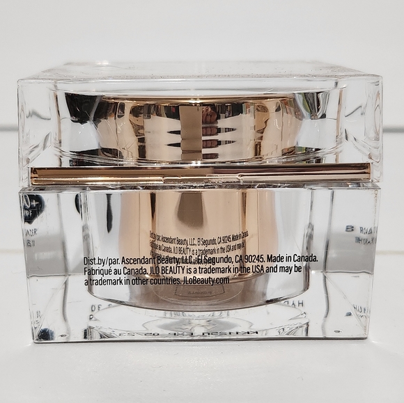 JLO Beauty - Picture 2 of 6